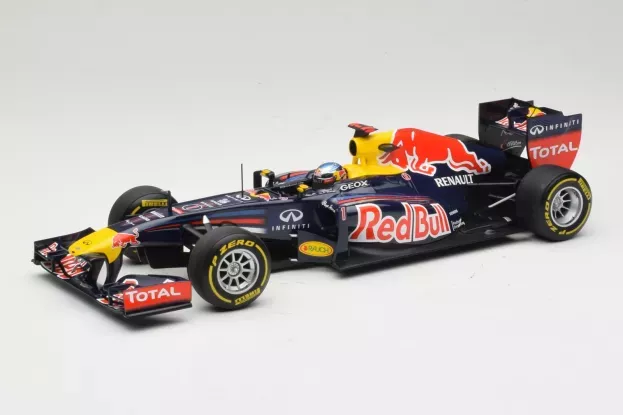 Minichamps Red Bull F1 Rb8 N 1 Showcar 2012 Sebastian Vettel World Champion 1:18 110120071